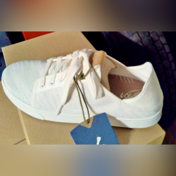 Women’s Lightweight Sneakers - Picture 2 of 7